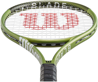 Blade Feel 100 Tennis Racquet