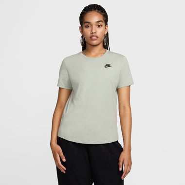 Women's Sportswear Club Essentials T-Shirt