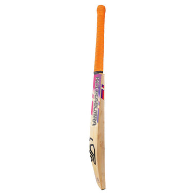 Aura Pro 7.0 Cricket Bat