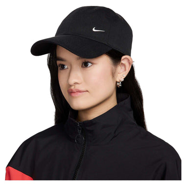 Club Structured Swoosh Cap