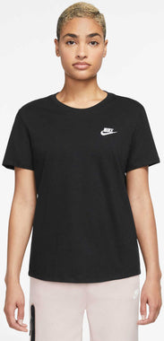 Women's Sportswear Club Essentials T-Shirt