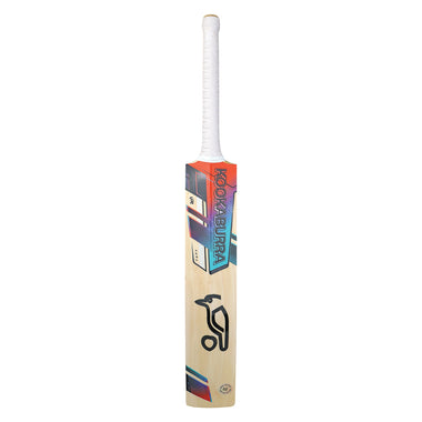 Aura Pro 4.0 Cricket Bat