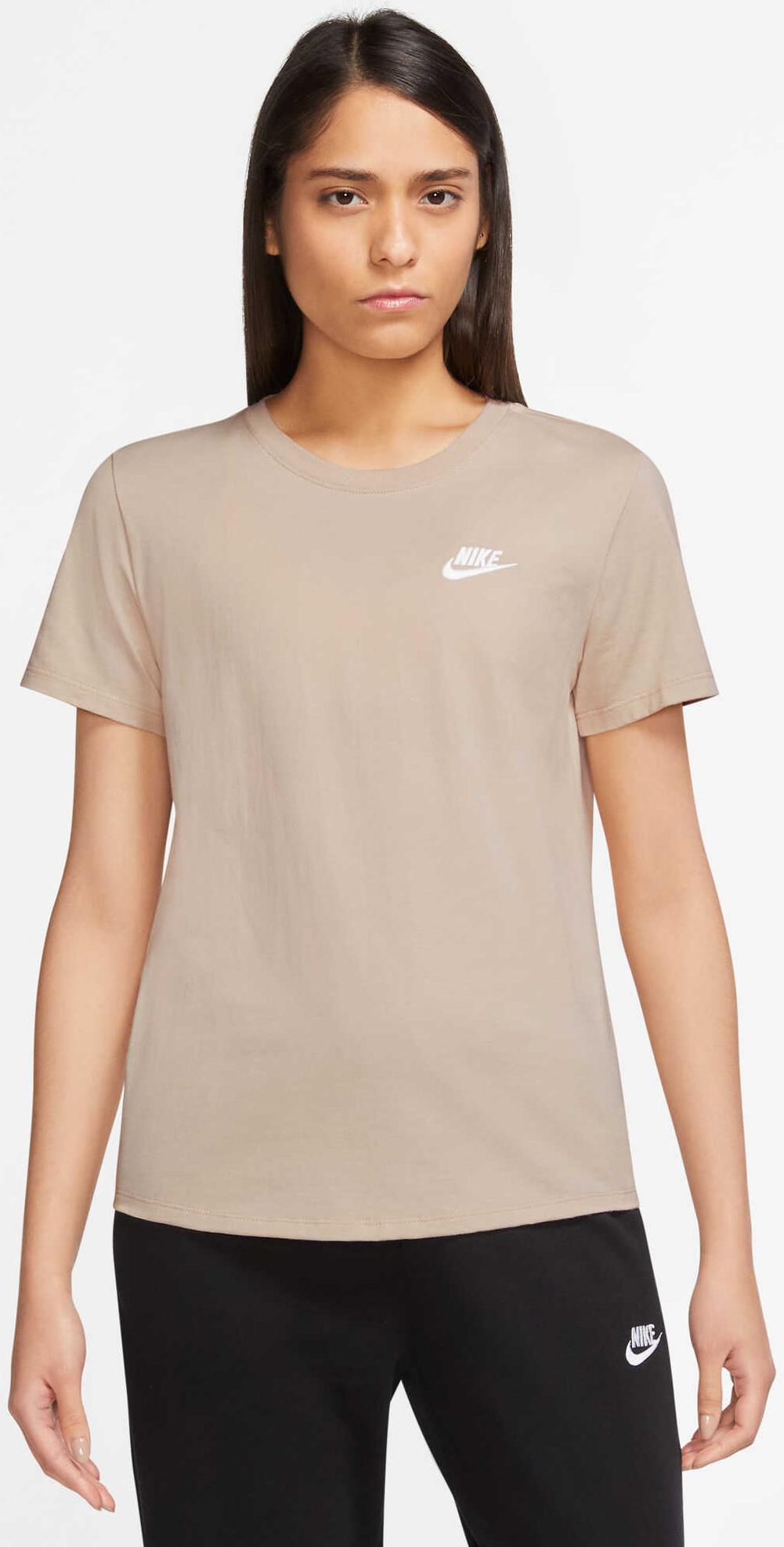 Nike Sportswear Club Essentials Women's T-Shirt